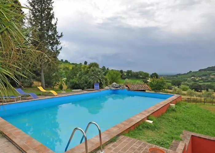 Borgo Saint George Hotel *